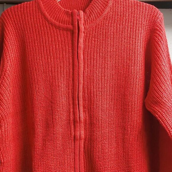 CW Classics Sweater sz L - Picture 3 of 8